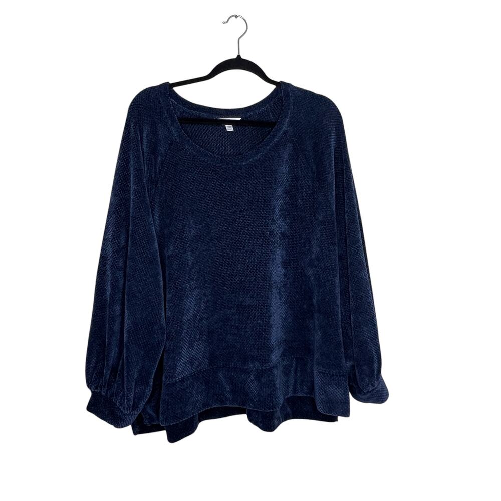 Time and Tru Blue Velvet Light Weight Sweater